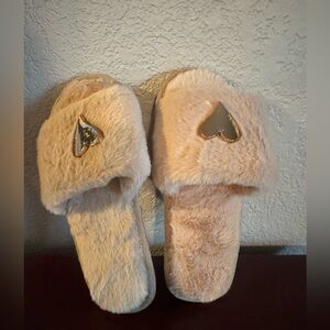 NWOT Fuzzy Heart Slippers in Blush